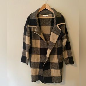 Black & tan plaid long sweater coat, cardigan. Brand new. Size S